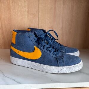 Nike SB Zoom Blazer Mid “Michigan” Navy Gold Suede Sneakers Men’s 8.5